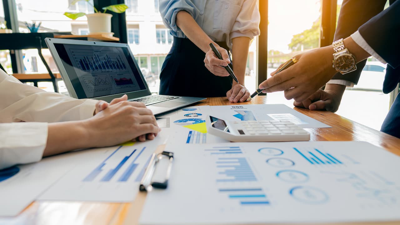 Business & Finance